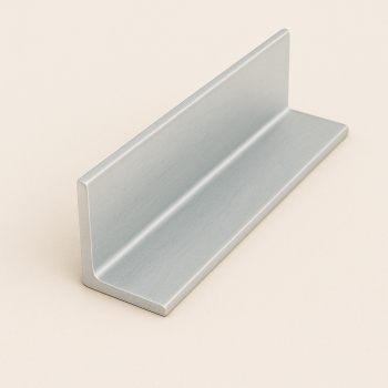 Уголок алюминиевый прессованный бульбообразный 40х30х2,5 мм Д1 ГОСТ 13617-97 в наличии в Брянске